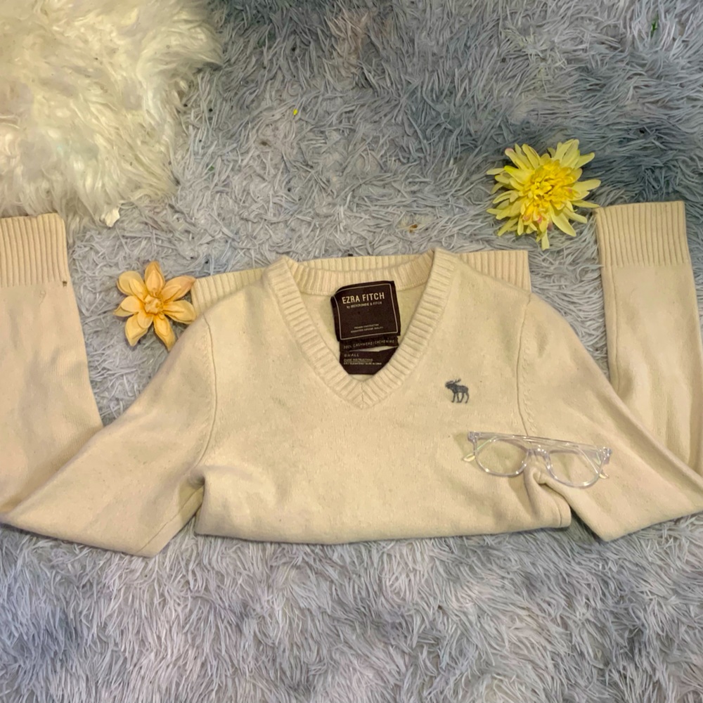 || OFF THE HANGER CASHMERE SWEATER ||